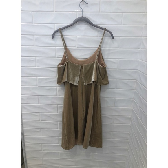 ELLIATT Thrill Strappy Velvet Dress - Picture 5 of 8